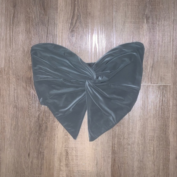 Boohoo SLINKY TWIST FRONT BANDEAU - Picture 7 of 7